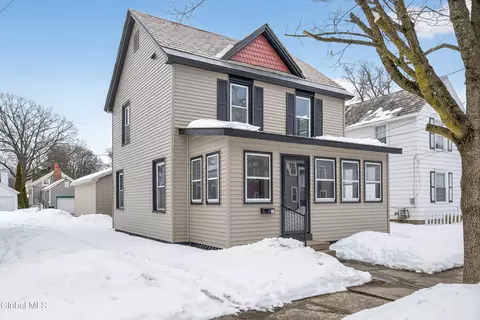 15 Murdock Ave, Glens Falls, NY 12801