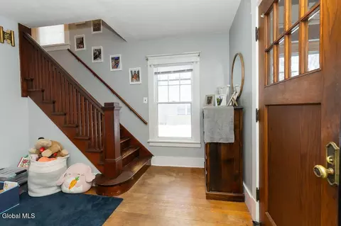 417 Cora St, Schenectady, NY 12306 photo 5