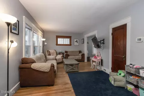 417 Cora St, Schenectady, NY 12306 photo 6