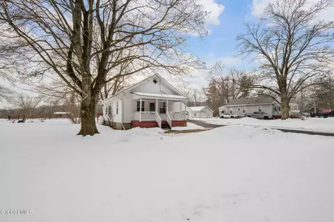 42 Currey Ave, Selkirk, NY 12158