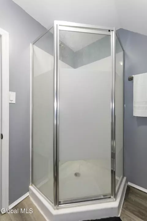 Bath - 494 Hulett St, Schenectady, NY 12307 photo 2 of 3