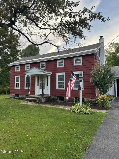 13 Jackson Rd, South Glens Falls, NY 12803