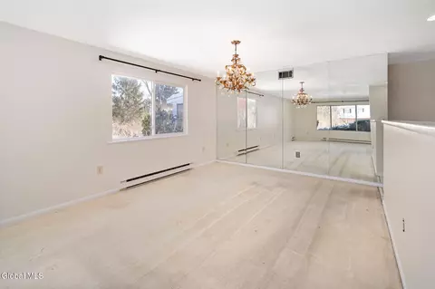 Dining - 40 Olympian Dr, Slingerlands, NY 12159 photo 1 of 1