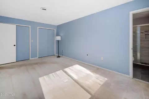 Bedroom - 40 Olympian Dr, Slingerlands, NY 12159 photo 2 of 4
