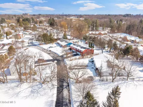 View/Area - 40 Olympian Dr, Slingerlands, NY 12159 photo 4 of 6