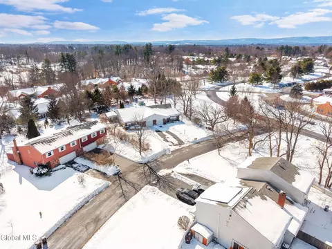 View/Area - 40 Olympian Dr, Slingerlands, NY 12159 photo 3 of 6