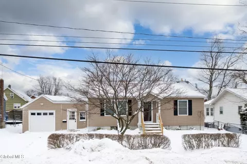 43 Sherwood Ave, Rensselaer, NY 12144