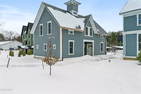 182 Excelsior Ave #5, Saratoga Springs, NY 12866