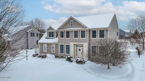 14 Canopy Ln, Ballston Lake, NY 12019