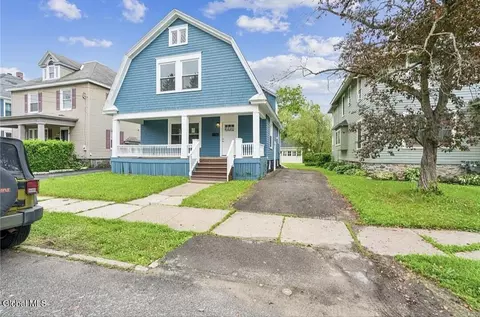 139 2nd Ave, Gloversville, NY 12078