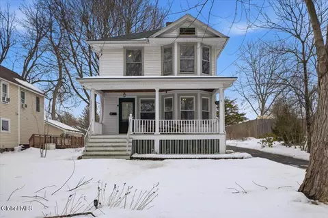 5 Morgan Ter, Castleton On Hudson, NY 12033