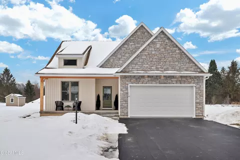 116 Schuurman Rd, Castleton On Hudson, NY 12033