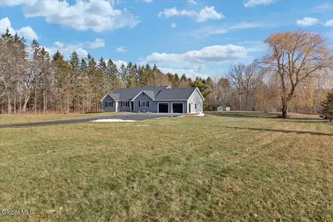 2100 Jensis Rd, Castleton On Hudson, NY 12033