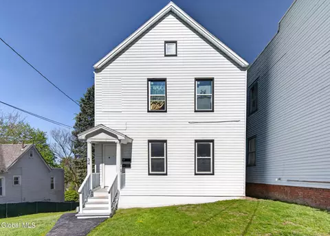 34 Francis St, Troy, NY 12180