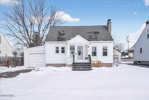 1221 Vinewood Ave, Schenectady, NY 12306