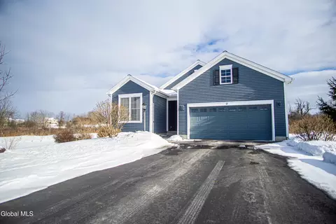 9 New Heron Dr, Mechanicville, NY 12118 photo 3