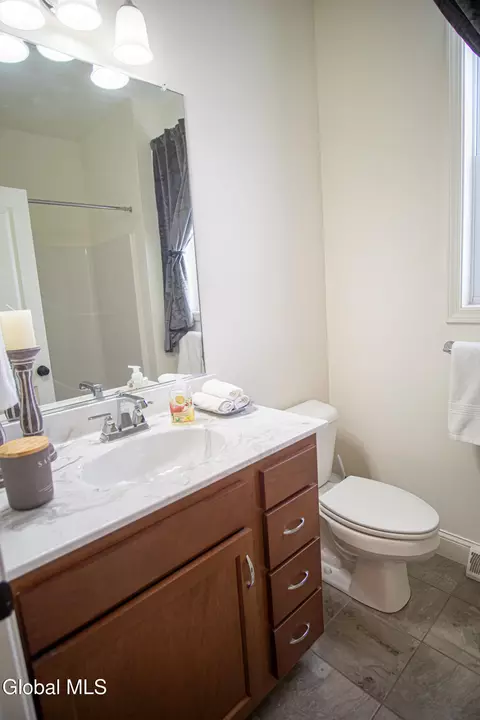 9 New Heron Dr, Mechanicville, NY 12118 photo 25