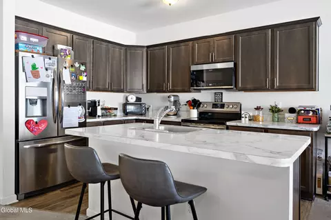 Kitchen - 1002 Grayson Pl, Schenectady, NY 12302 photo 3 of 5