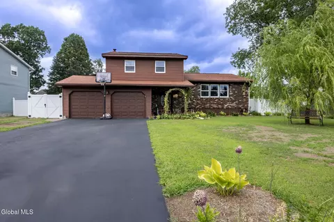 55 Alpine Dr, Latham, NY 12110
