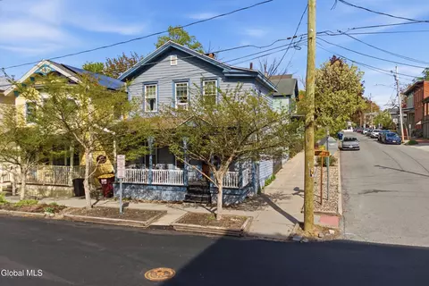 56 Henry St, Saratoga Springs, NY 12866