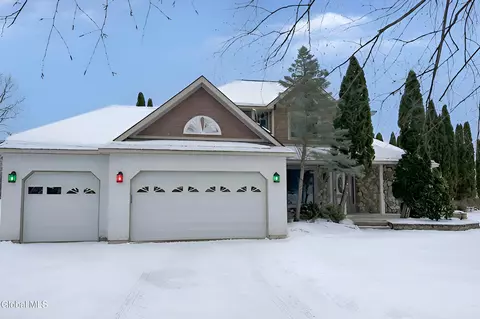 105 Ulrich Dr, Rotterdam Junction, NY 12150