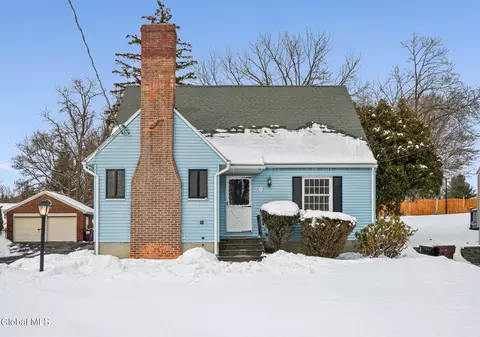 7 Westlane Rd, Troy, NY 12180