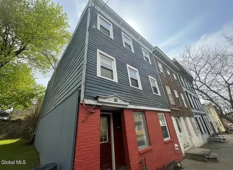 143 Clinton St, Albany, NY 12202