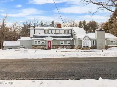 63 Diamond Hill Rd, Delmar, NY 12054