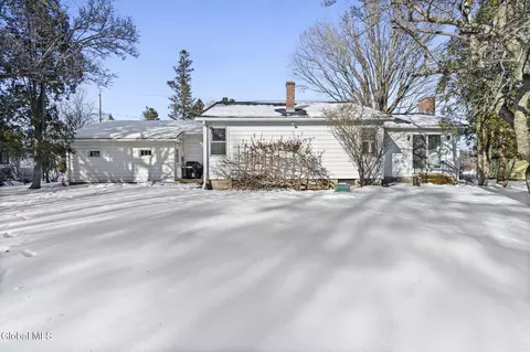 31 Magee Dr, Glenmont, NY 12077 photo 23