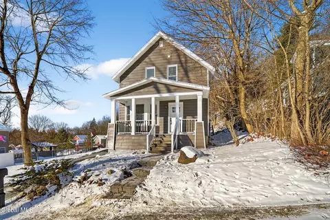 41 Atlantic Ave, Wynantskill, NY 12198