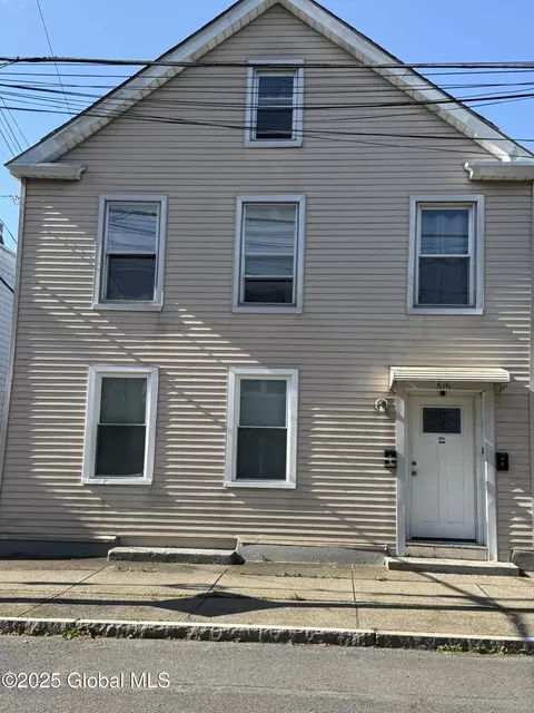 616 23rd St, Watervliet, NY 12189