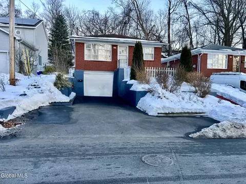 37 Hillcrest Ave, Albany, NY 12203
