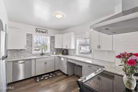 Kitchen - 12 Lawndale Ave, Schenectady, NY 12306 photo 1 of 4