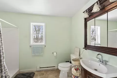 Bath - 12 Lawndale Ave, Schenectady, NY 12306 photo 2 of 2