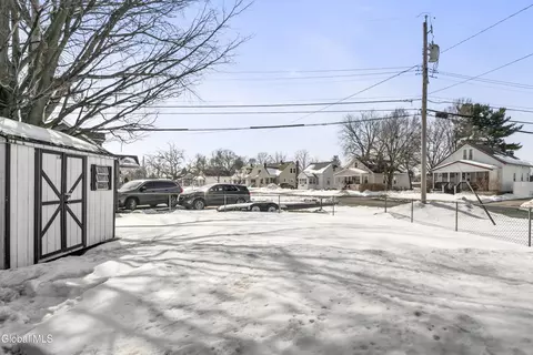 Exterior - 12 Lawndale Ave, Schenectady, NY 12306 photo 3 of 4