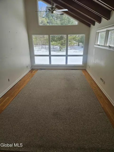 65 Woodside Dr, Glenville, NY 12302 photo 2