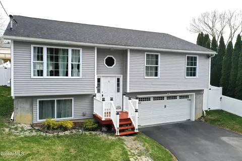 10 Franklin Ave, Wynantskill, NY 12198