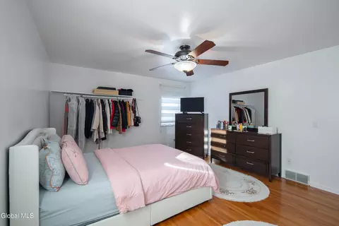 Bedroom - 933 E Pine Hill Dr, Schenectady, NY 12303 photo 2 of 8