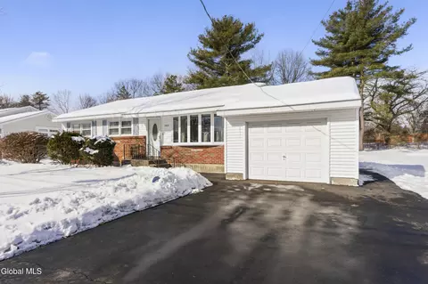 1109 St Jude Dr, Schenectady, NY 12303