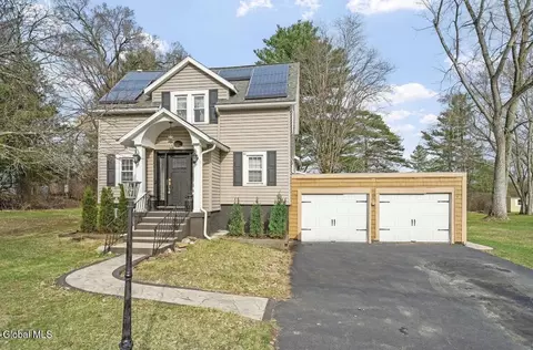 1371 Midline Rd, Amsterdam, NY 12010