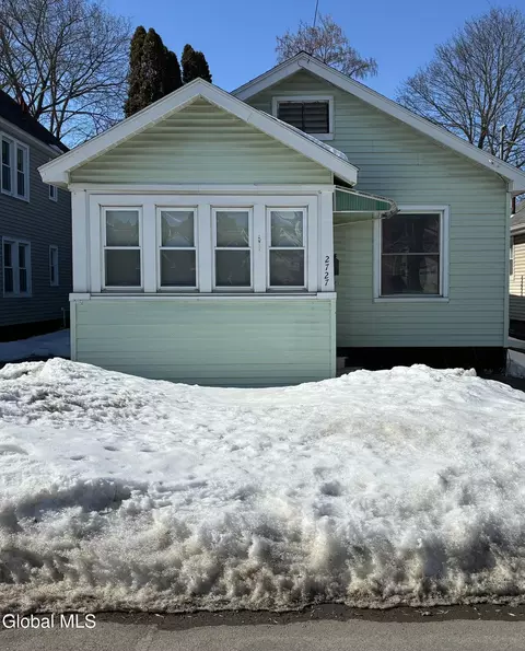 2727 Plunkett Ave, Schenectady, NY 12306