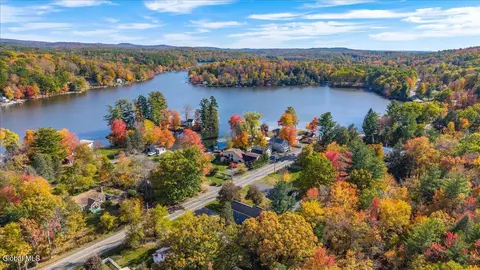 1213 Burden Lake Rd, Averill Park, NY 12018