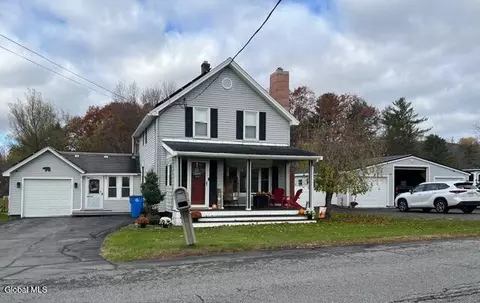 287 West St, Gloversville, NY 12078