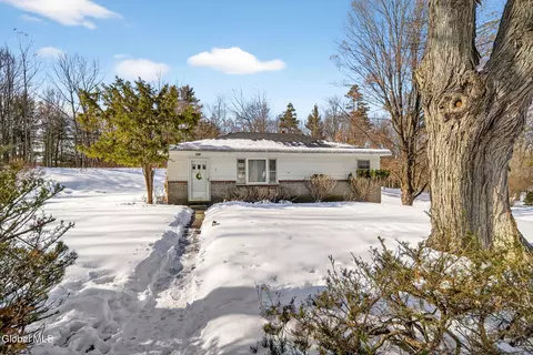 1 Zelenke Dr, Wynantskill, NY 12198
