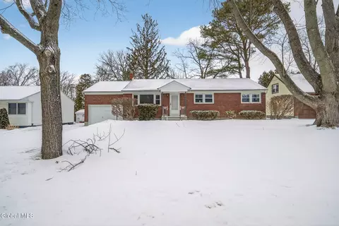 1165 Cresse Ave, Schenectady, NY 12309