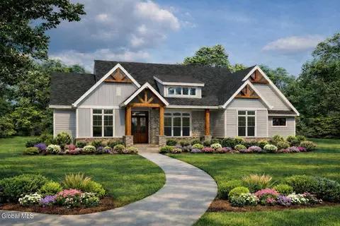 4 Cider Hill Dr, Gansevoort, NY 12831