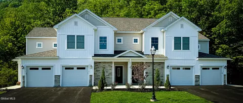 28 Reeds Holw, Saratoga Springs, NY 12866