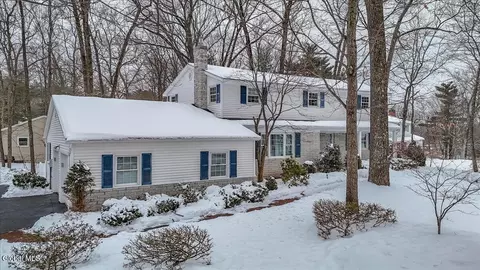 2 Summit Park, Ballston Lake, NY 12019