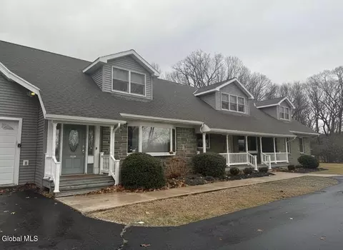 186 Van Rensselaer Blvd, Menands, NY 12204