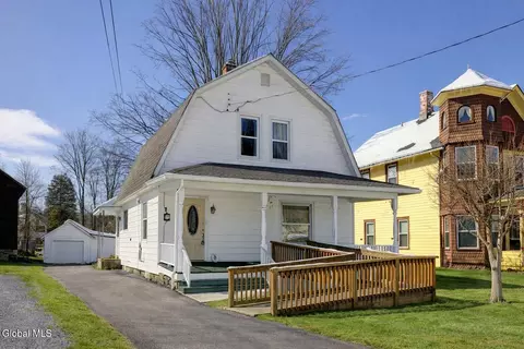 9 Stewart Ave, Bolton Landing, NY 12814